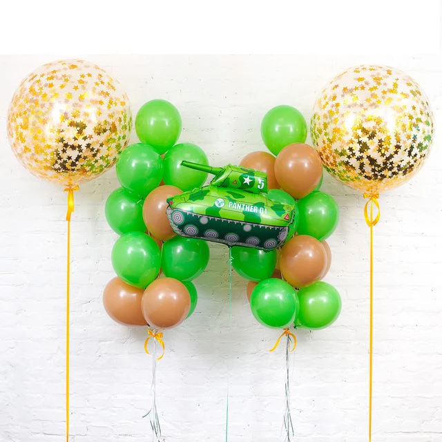 Готовая композиция с большими шарами для маленького танкиста